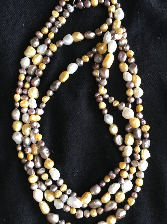 A Wealth of Pearls! Three LONG Strings of Pearls to Wear Together or Separately - Picture 3 of 6